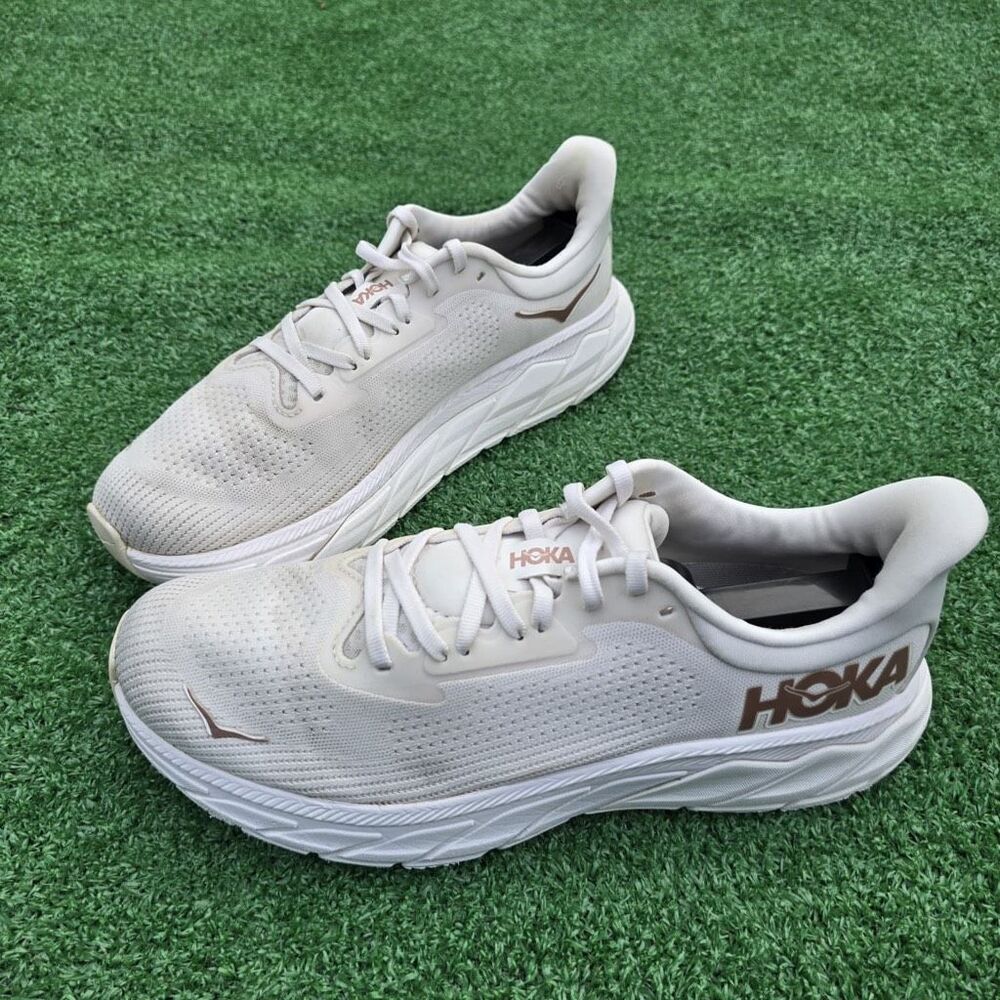 HOKA ONE ONE ARAHI 7 - Women’s Running Shoes - SIZE 10B
